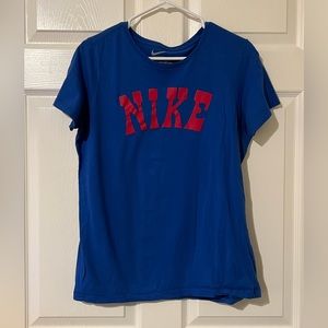 Women’s XL Nike tee